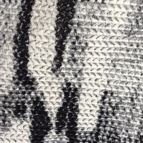 Papillon light summer hoodie. - Picture 4 of 8